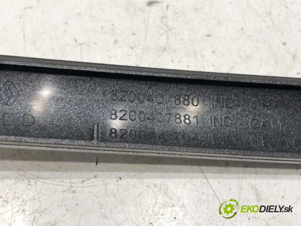 RENAULT CLIO III (BR0/1, CR0/1) 2005 - 2014    1.2 16V (BR02, BR0J, BR11, CR02, CR0J, CR11) 55 kW [75 KM] benzyna 2005 - 2014  lišty kryt 8200407858 (Lišty)