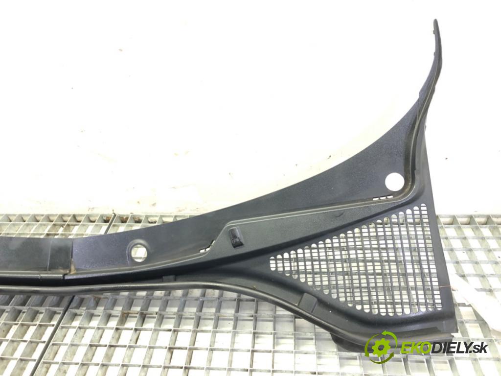 SKODA OCTAVIA III Combi (5E5, 5E6) 2012 - 2022    2.0 TDI 110 kW [150 KM] olej napędowy 2012 - 2022  Torpédo, plast pod čelné okno 5E1819416A (Torpéda)