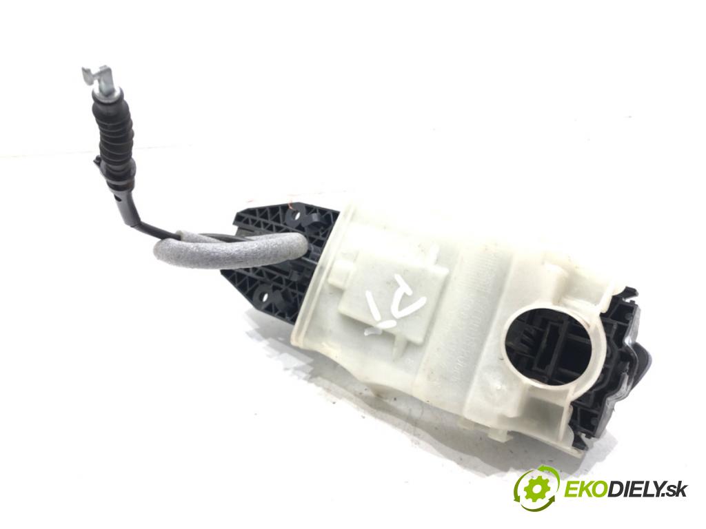 SKODA OCTAVIA III Combi (5E5, 5E6) 2012 - 2022    2.0 TDI 110 kW [150 KM] olej napędowy 2012 - 2022  Kľučka vonkajšia pravy zad