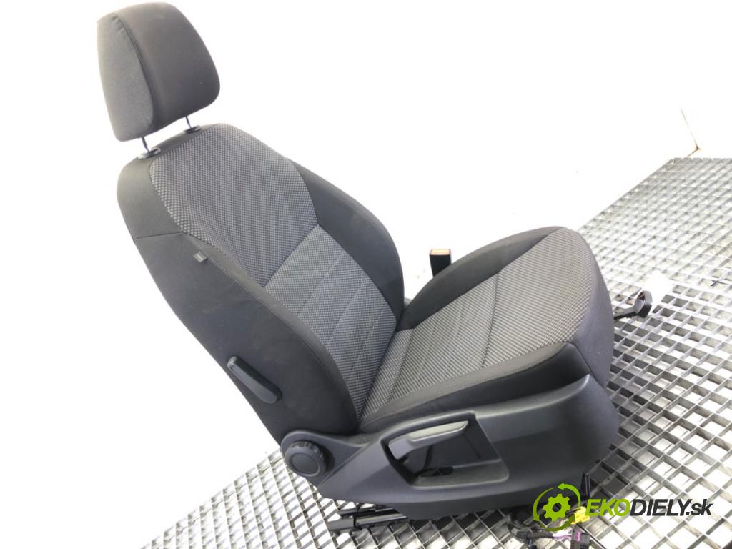 SKODA OCTAVIA III Combi (5E5, 5E6) 2012 - 2022    2.0 TDI 110 kW [150 KM] olej napędowy 2012 - 2022  Sedadlo pravy predný