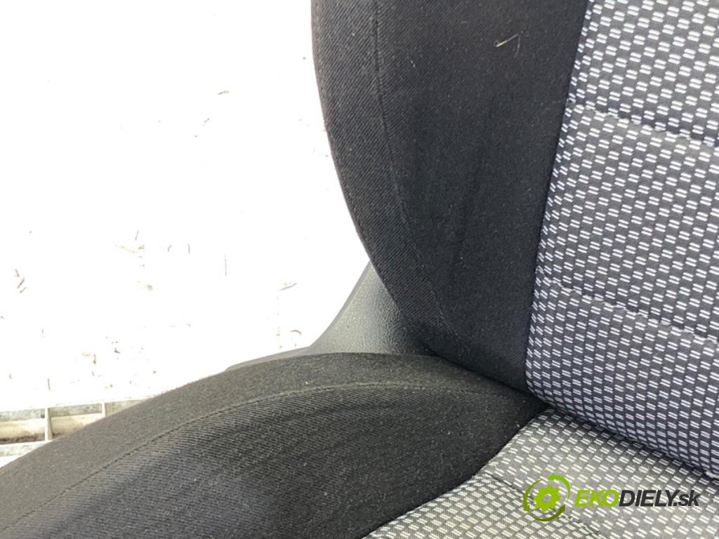 SKODA OCTAVIA III Combi (5E5, 5E6) 2012 - 2022    2.0 TDI 110 kW [150 KM] olej napędowy 2012 - 2022  Sedadlo pravy predný