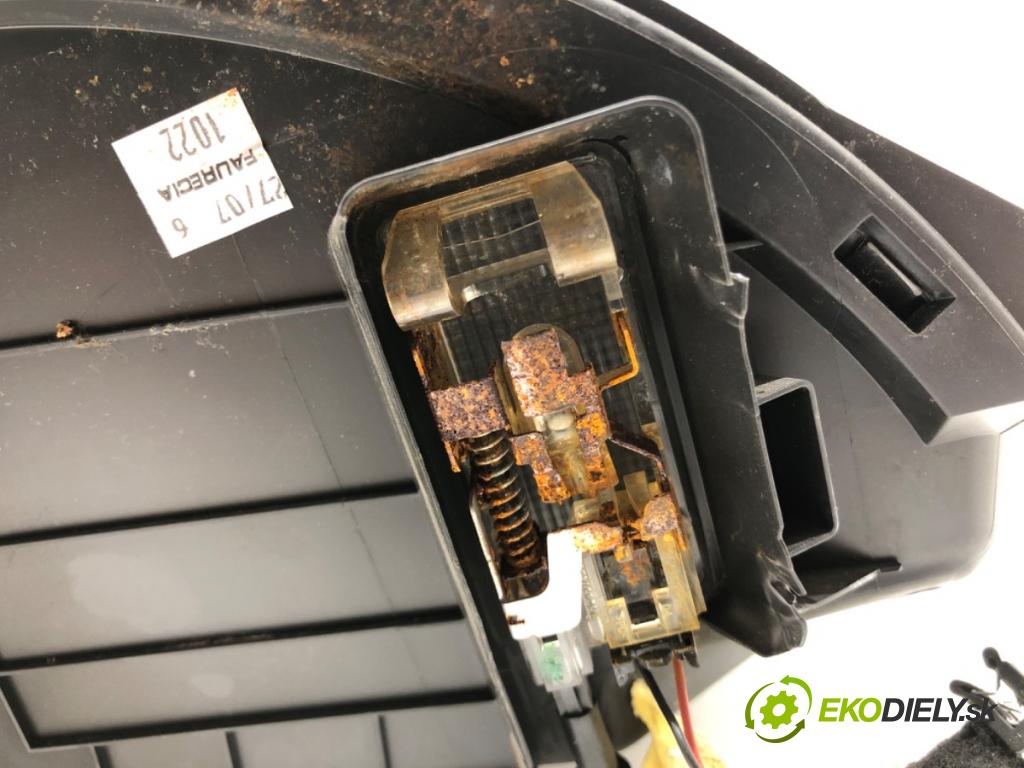 RENAULT CLIO IV (BH_) 2012 - 2022    1.5 dCi 110 81 kW [110 KM] olej napędowy 2016 - 2022  Priehradka, kastlík spolujazdca  (Priehradky, kastlíky)