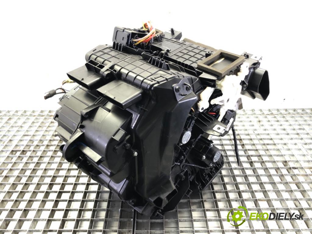 RENAULT CLIO IV (BH_) 2012 - 2022    1.5 dCi 110 81 kW [110 KM] olej napędowy 2016 - 2022  topné těleso radiátor topení 5R5821100 (Radiátory topení)