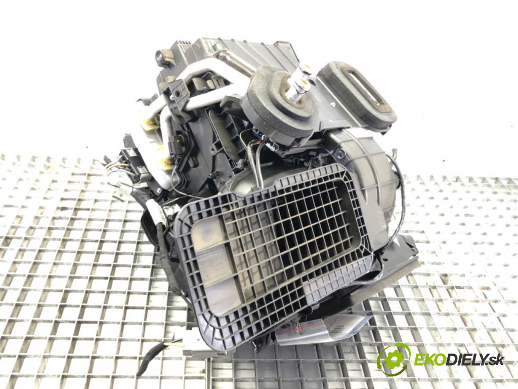 RENAULT CLIO IV (BH_) 2012 - 2022    1.5 dCi 110 81 kW [110 KM] olej napędowy 2016 - 2022  topné těleso radiátor topení 5R5821100 (Radiátory topení)