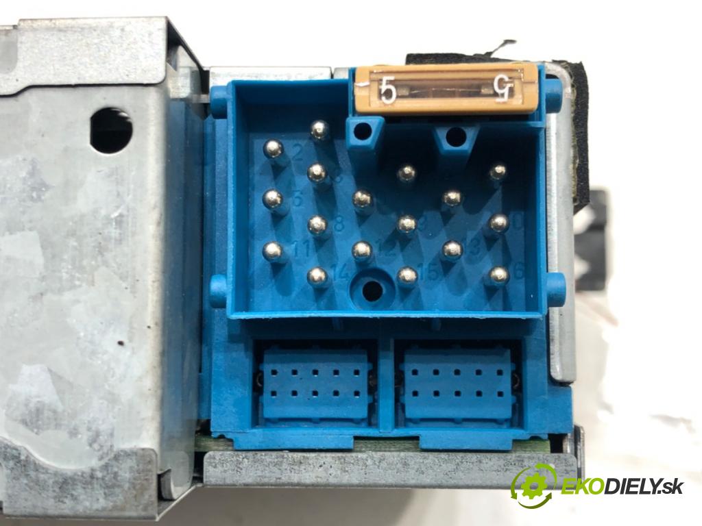 BMW 3 (E46) 1997 - 2005    318 i 105 kW [143 KM] benzyna 2001 - 2005  RADIO 6912629 (Audio zariadenia)