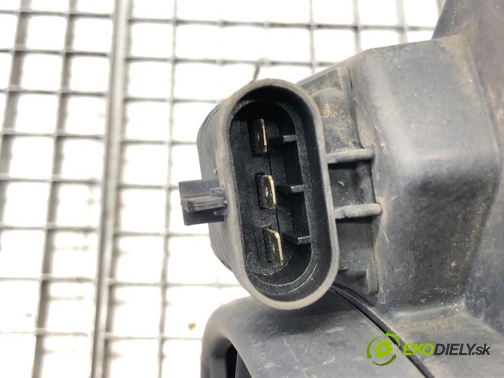 OPEL ASTRA G liftback (T98) 1998 - 2009    1.6 16V (F08, F48) 74 kW [101 KM] benzyna 1998 - 2005  Ventilátor klimatizácie 0130303247 (Ventilátory chladičov klimatizácie)