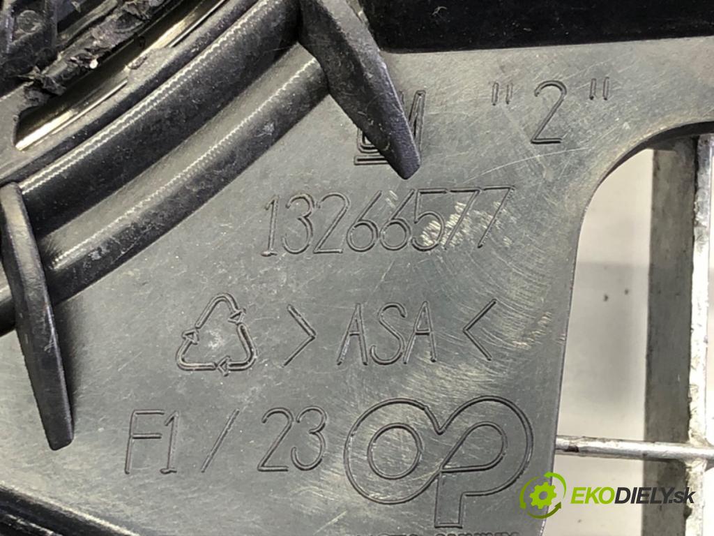 OPEL ASTRA J Sports Tourer (P10) 2010 - 2015    1.6 Turbo (35) 132 kW [180 KM] benzyna 2010 - 2015  mřížka maska 13266577 (Mřížky (masky) chladičů)