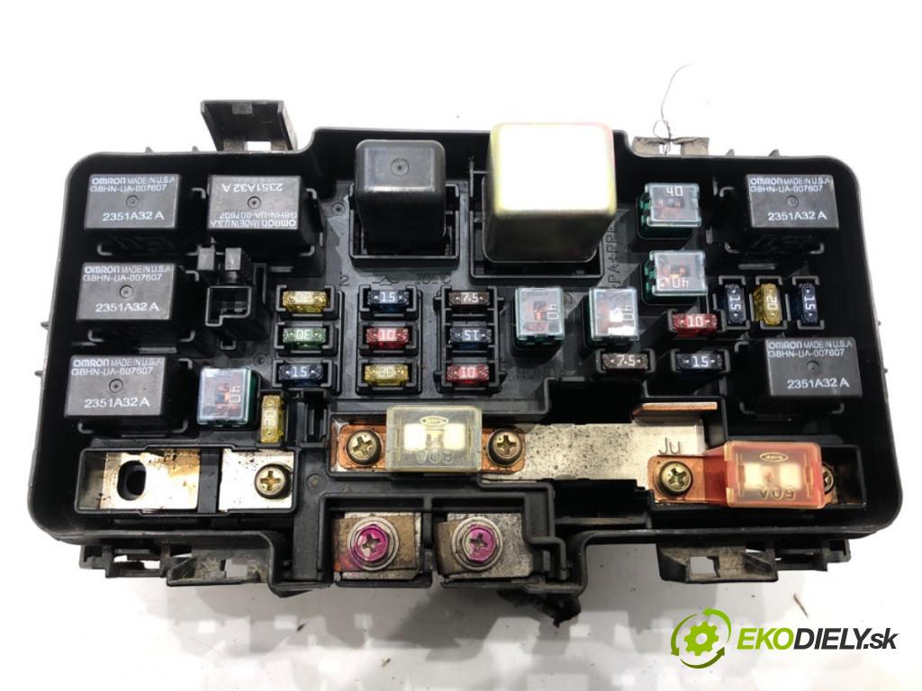 HONDA CIVIC VII coupe (EM2) 2001 - 2005    1.6 i (EM1) 81 kW [110 KM] benzyna 2001 - 2005  skříňka poistková S5P-E0 (Pojistkové skříňky)