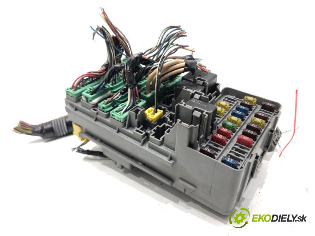 HONDA CIVIC VII coupe (EM2) 2001 - 2005    1.6 i (EM1) 81 kW [110 KM] benzyna 2001 - 2005  skříňka poistková S5P-G01 (Pojistkové skříňky)