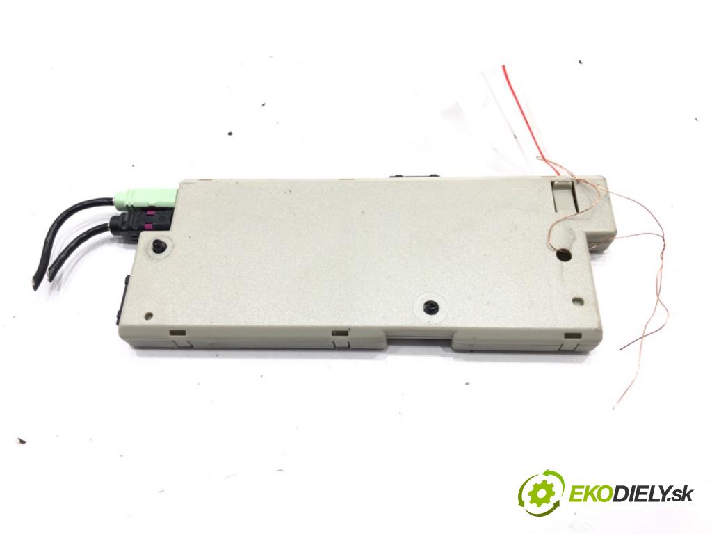 BMW 5 (F10) 2009 - 2016    520 d xDrive 135 kW [184 KM] olej napędowy 2013 - 2014  Zosilňovač Antenní: 9257363 (Zosilňovače)