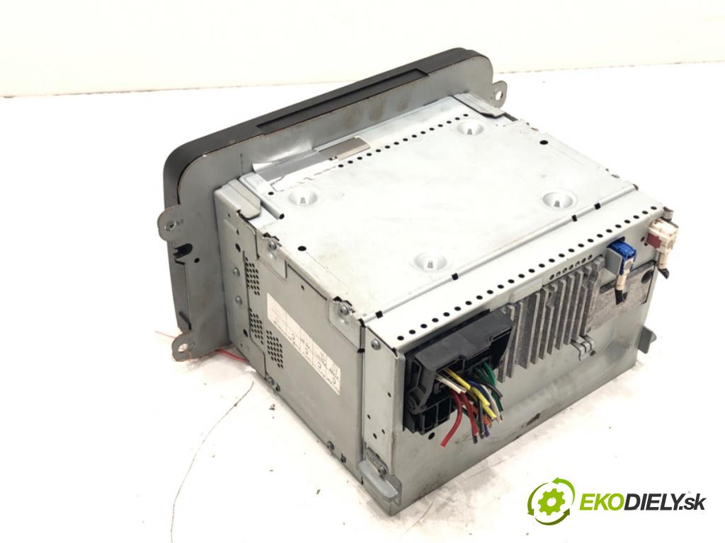 VW PASSAT B6 (3C2) 2005 - 2010    1.9 TDI 77 kW [105 KM] olej napędowy 2005 - 2010  RADIO 1K0035191E (Audio zariadenia)