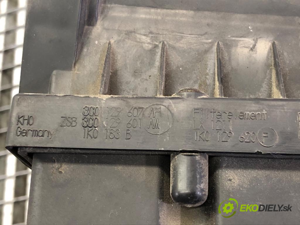 VW PASSAT B6 (3C2) 2005 - 2010    1.9 TDI 77 kW [105 KM] olej napędowy 2005 - 2010  obal filtra vzduchu  (Kryty filtrů)