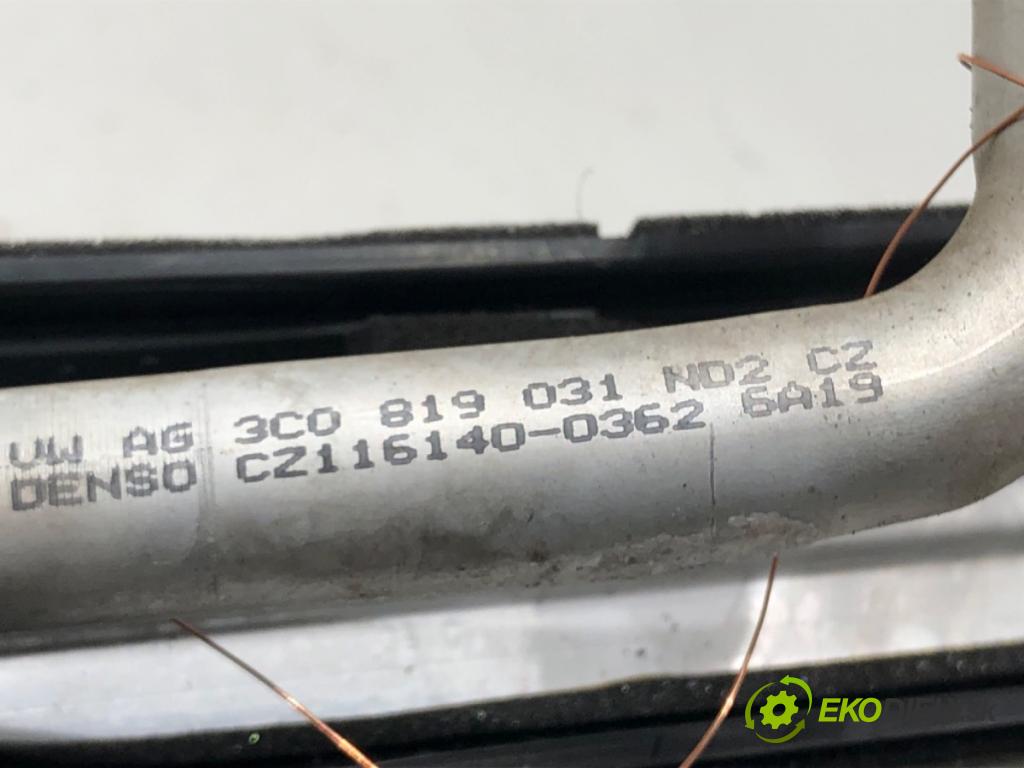 VW PASSAT B6 (3C2) 2005 - 2010    1.9 TDI 77 kW [105 KM] olej napędowy 2005 - 2010  topné těleso radiátor topení 3C0819031 (Radiátory topení)