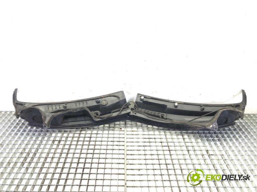 HONDA JAZZ II (GD_, GE3, GE2) 2001 - 2008    1.3 iDSi (GD1) 61 kW [83 KM] benzyna 2002 - 2008  Torpédo, plast pod čelné okno  (Torpéda)