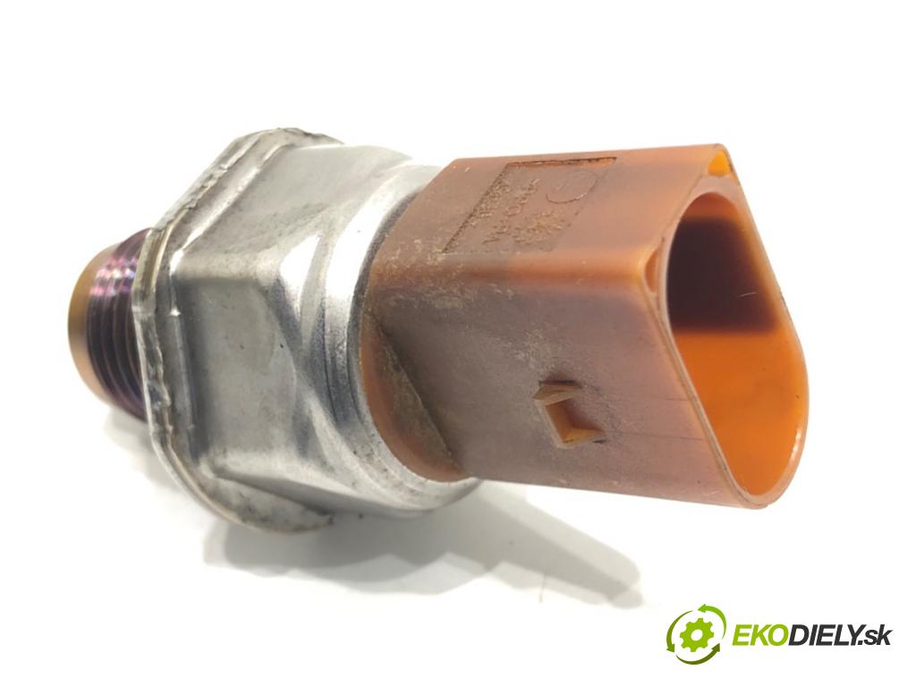 AUDI A6 C7 sedan 2012 130 kW 2.0 TDI 1968 snímač tlaku paliva 03L906054 (Snímač)