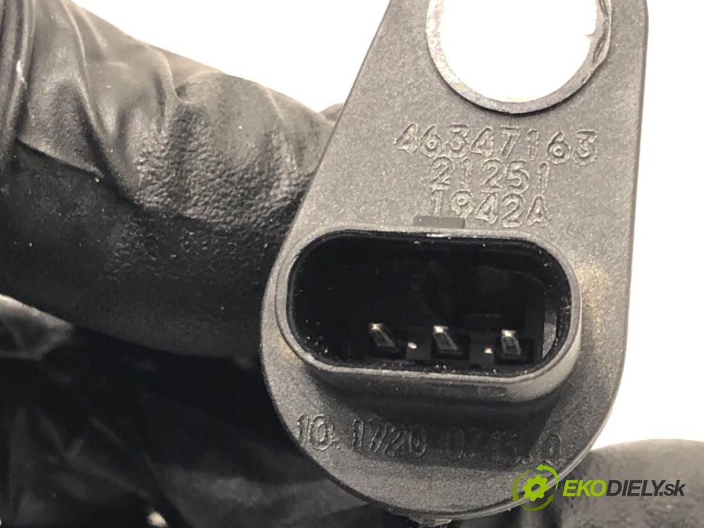 JEEP COMPASS (MP, M6) 2016 - 2022    1.3 2WD 110 kW [150 KM] benzyna 2020 - 2022  snímač pozice hřídele klikového 46347163 (Snímače polohy kliky, vačky)