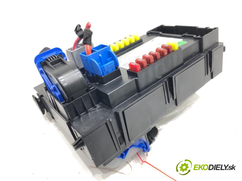 JEEP COMPASS (MP, M6) 2016 - 2022    1.3 2WD 110 kW [150 KM] benzyna 2020 - 2022  modul BSI P68497538AC (Pojistkové skříňky)