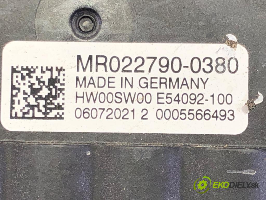 JEEP COMPASS (MP, M6) 2016 - 2022    1.3 2WD 110 kW [150 KM] benzyna 2020 - 2022  Ventilátor chladiča MR022790-0380 (Ventilátory)