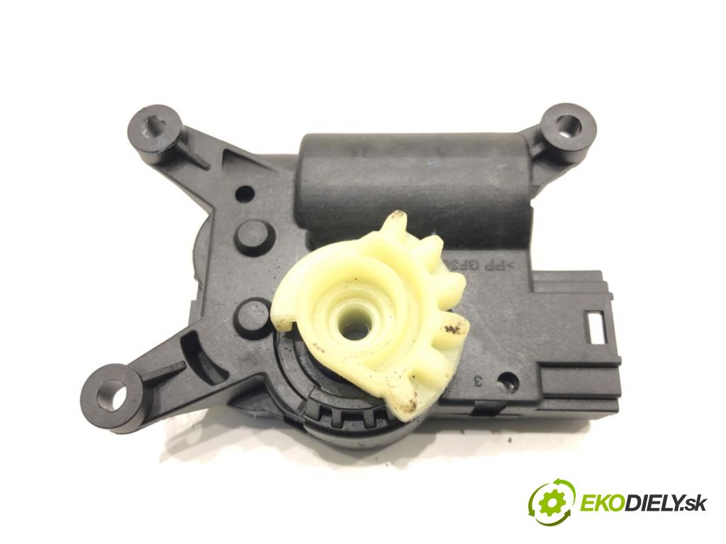 JEEP COMPASS (MP, M6) 2016 - 2022    1.3 2WD 110 kW [150 KM] benzyna 2020 - 2022  Motorček kúrenia MR113800-4211 (Motorčeky kúrenia)