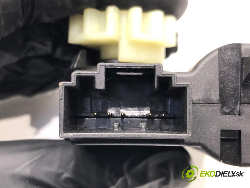 JEEP COMPASS (MP, M6) 2016 - 2022    1.3 2WD 110 kW [150 KM] benzyna 2020 - 2022  Motorček kúrenia MR113800-4211 (Motorčeky kúrenia)