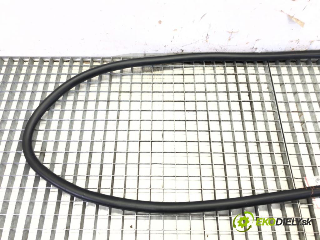 JEEP COMPASS (MP, M6) 2016 - 2022    1.3 2WD 110 kW [150 KM] benzyna 2020 - 2022  těsnění dveře zadní část pravá  (Ostatní)