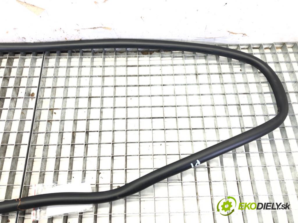 JEEP COMPASS (MP, M6) 2016 - 2022    1.3 2WD 110 kW [150 KM] benzyna 2020 - 2022  těsnění dveře zadní část pravá  (Ostatní)