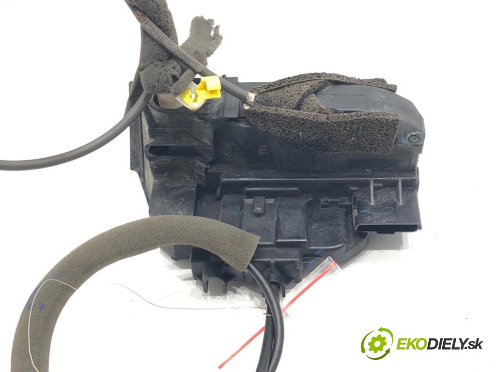 NISSAN QASHQAI / QASHQAI +2 I (J10, NJ10, JJ10E) 2006 - 2014    1.6 84 kW [114 KM] benzyna 2007 - 2013  zámok dveře levý přední část