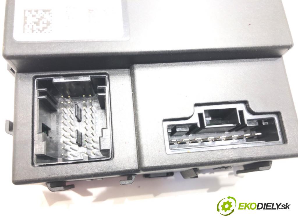 NISSAN QASHQAI J10 SUV 2009 84 kW 1.6 1598 modul BSI 284B7JD01B (Pojistková skříňka)