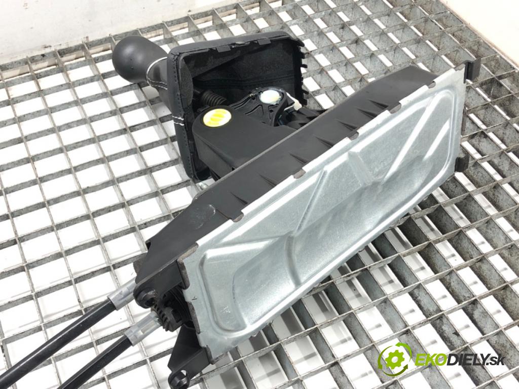 SEAT ARONA (KJ7) 2017 - 2022    1.0 TSI 81 kW [110 KM] benzyna 2020 - 2022  Kulisa 2Q0711049K (Rýchlostné páky / kulisy)