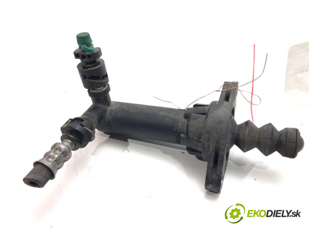 SEAT ARONA (KJ7) 2017 - 2022    1.0 TSI 81 kW [110 KM] benzyna 2020 - 2022  Spojkový valec pumpa spojky 2Q0721261A (Valce a ložiská)