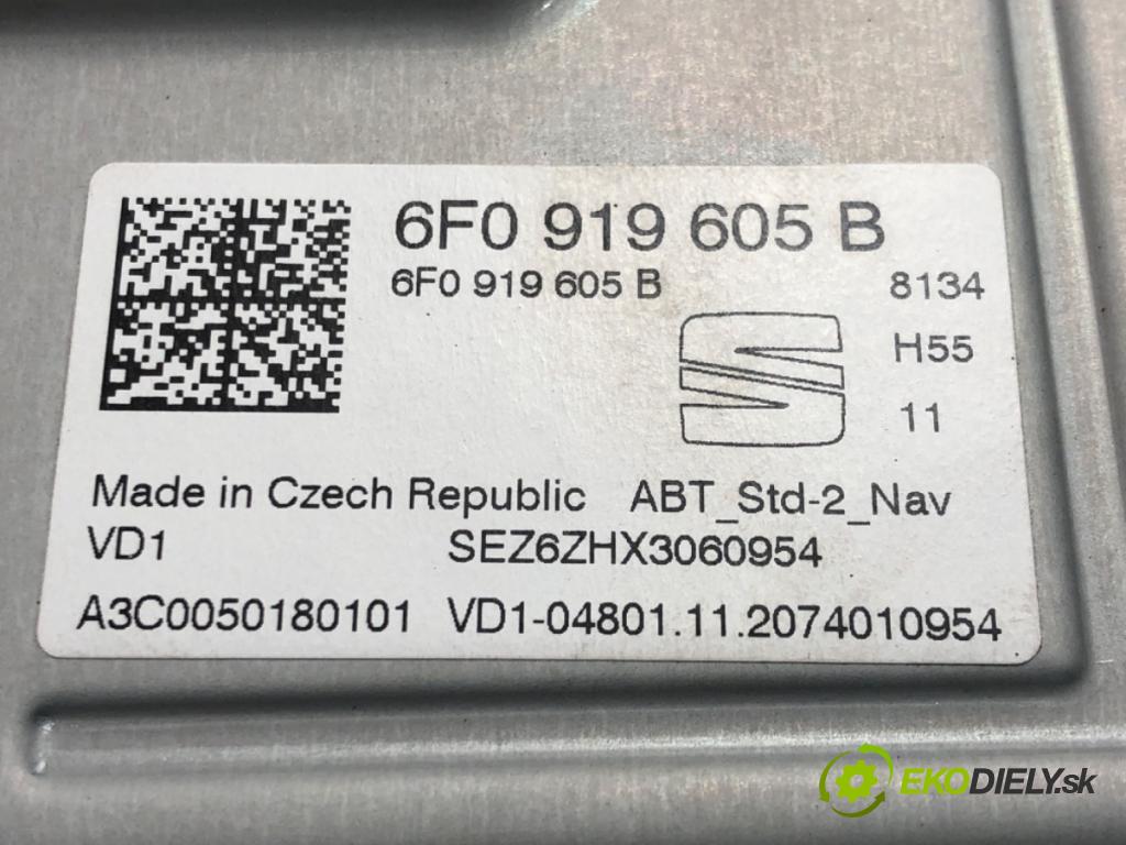 SEAT ARONA (KJ7) 2017 - 2022    1.0 TSI 81 kW [110 KM] benzyna 2020 - 2022  Displej 6F0919605B (Přístrojové desky, displeje)