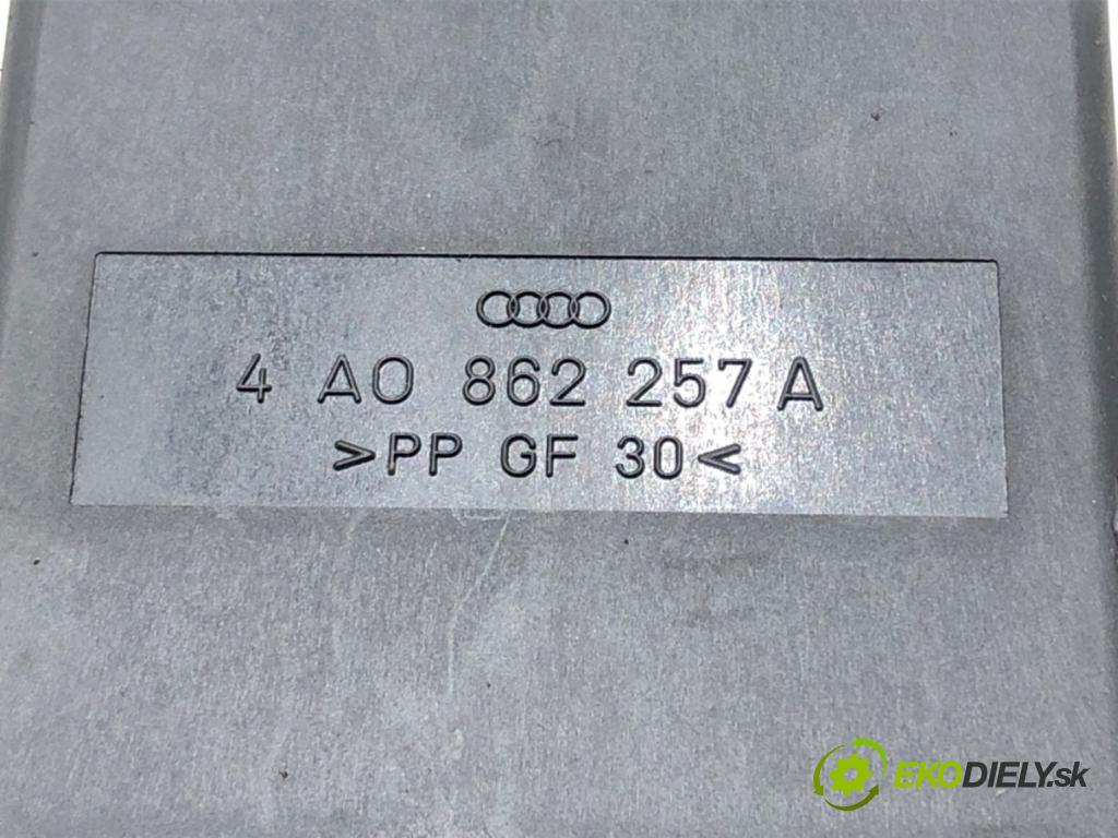 AUDI A4 B5 (8D2) 1994 - 2001    1.9 TDI 66 kW [90 KM] olej napędowy 1995 - 2000  pumpa centrálneho zámku 4A0862257A (Riadiace jednotky centrálneho zámku)