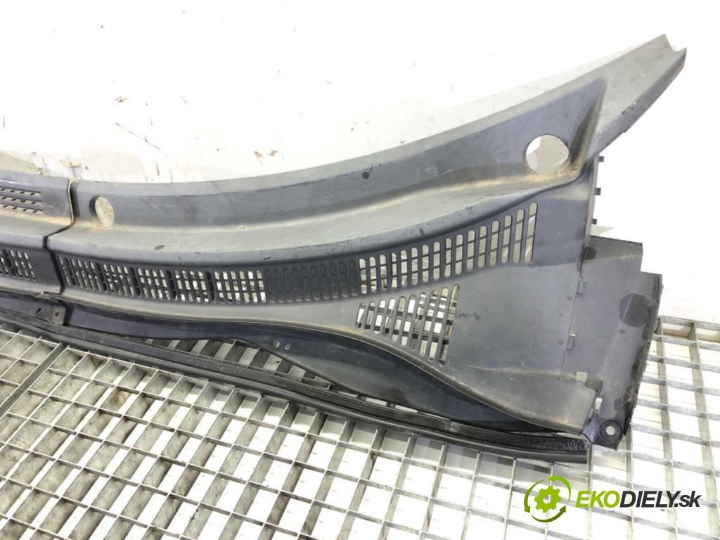 SUZUKI SWIFT III (MZ, EZ) 2005 - 2022    1.3 (RS 413) 68 kW [92 KM] benzyna 2005 - 2022  Torpédo, plast pod čelné okno  (Torpéda)