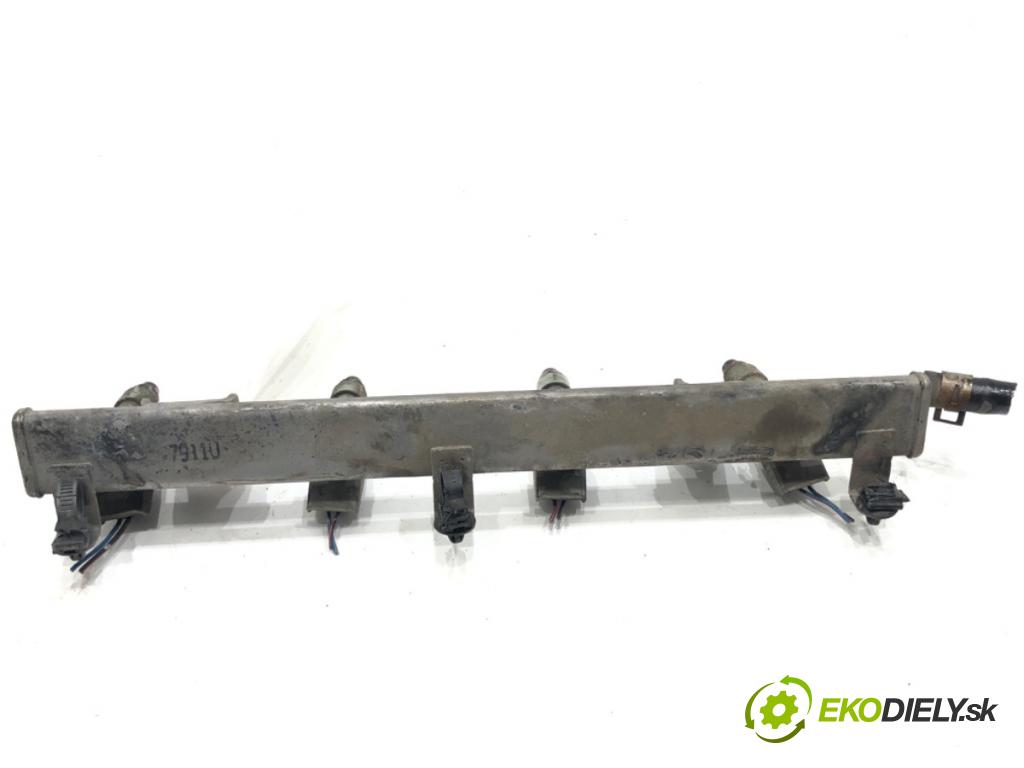 SUZUKI SWIFT III (MZ, EZ) 2005 - 2022    1.3 (RS 413) 68 kW [92 KM] benzyna 2005 - 2022  Lišta vstrekovacia  (Vstrekovacie lišty)