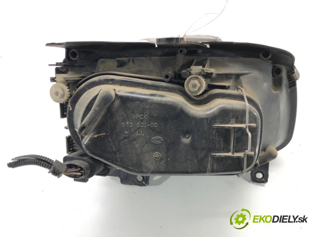 VW POLO (6N2) 1999 - 2001    1.9 D 47 kW [64 KM] olej napędowy 1999 - 2001  Svetlomet ľavy predný