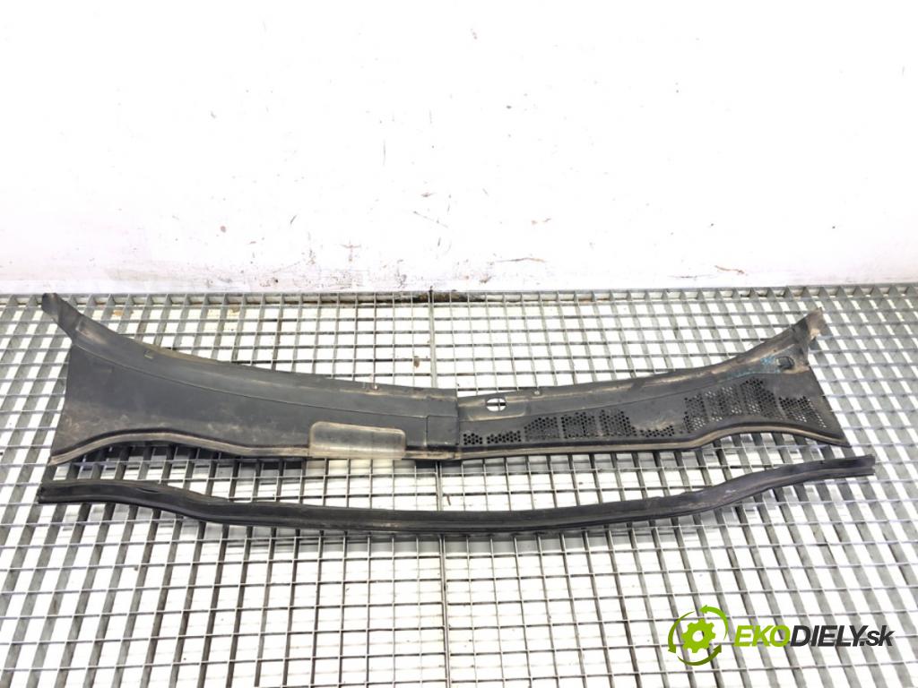 VW POLO (6N2) 1999 - 2001    1.9 D 47 kW [64 KM] olej napędowy 1999 - 2001  Torpédo, plast pod čelné okno 6N1819414C (Torpéda)