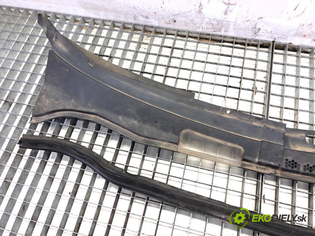 VW POLO (6N2) 1999 - 2001    1.9 D 47 kW [64 KM] olej napędowy 1999 - 2001  Torpédo, plast pod čelné okno 6N1819414C (Torpéda)