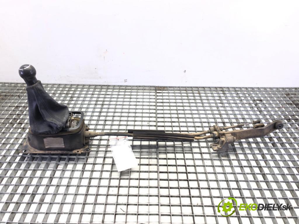 VW POLO (6N2) 1999 - 2001    1.9 D 47 kW [64 KM] olej napędowy 1999 - 2001  Kulisa  (Rýchlostné páky / kulisy)