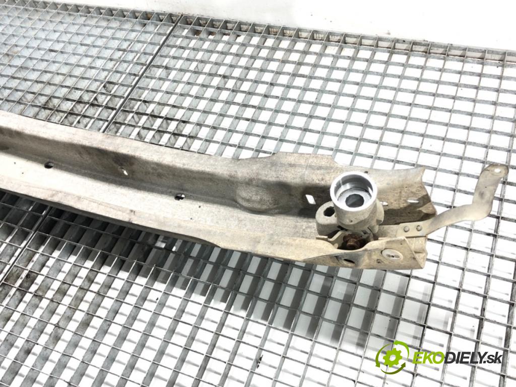 AUDI A4 B6 Avant (8E5) 2000 - 2005    1.9 TDI 96 kW [130 KM] olej napędowy 2001 - 2004  výztuha nárazníka přední část  (Výztuhy přední)