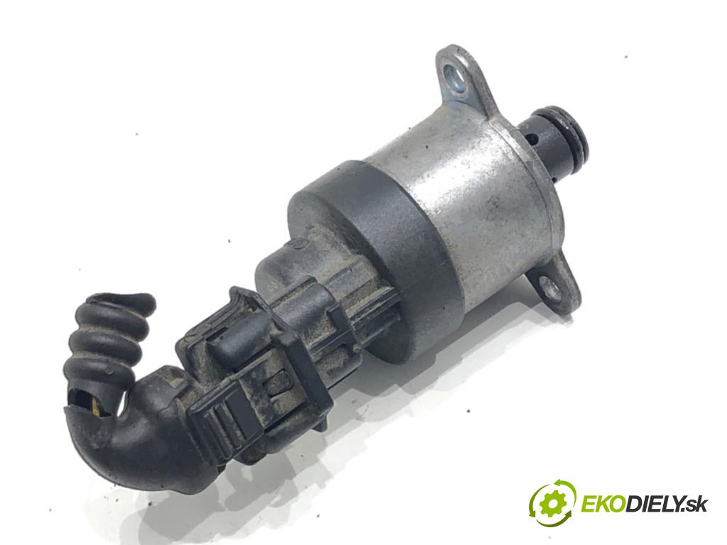 TOYOTA YARIS (_P1_) 1999 - 2005    1.4 D-4D (NLP10_) 55 kW [75 KM] olej napędowy 2001 - 2005  Regulátor tlaku paliva 0928400674 (Ostatné)