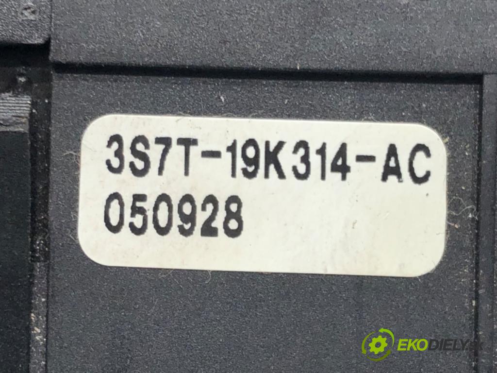 FORD MONDEO III Turnier (BWY) 2000 - 2007    1.8 16V 92 kW [125 KM] benzyna 2000 - 2007  Prepínač vyhrievania sedačky 3S7T-19K314-AC