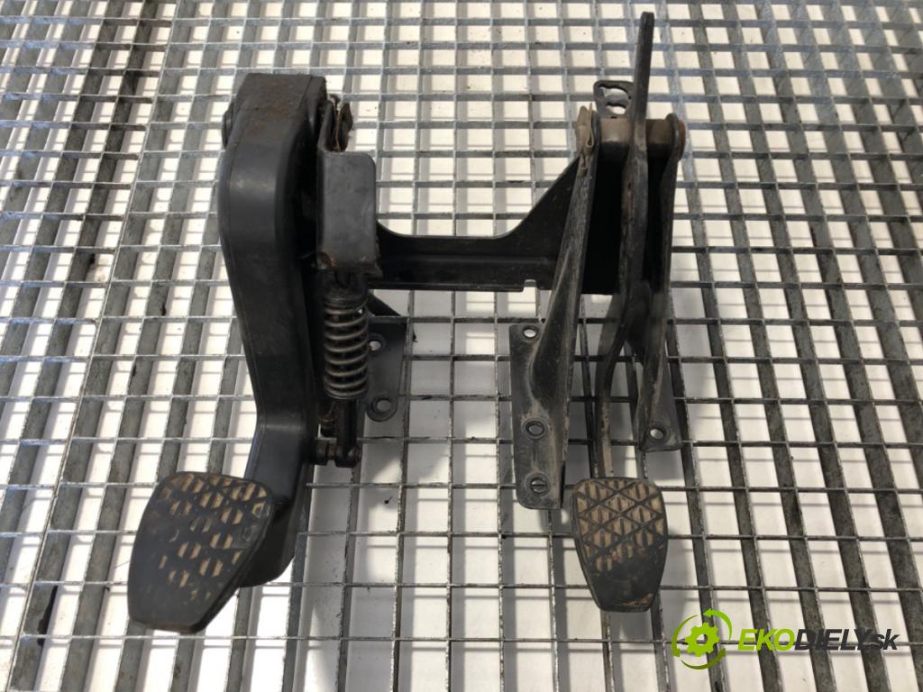 MERCEDES-BENZ VITO Autobus (W638) 1996 - 2003    108 D 2.3 (638.164) 58 kW [79 KM] olej napędowy 1996 - 2003  PEDÁL: A6382900316 (Pedále)