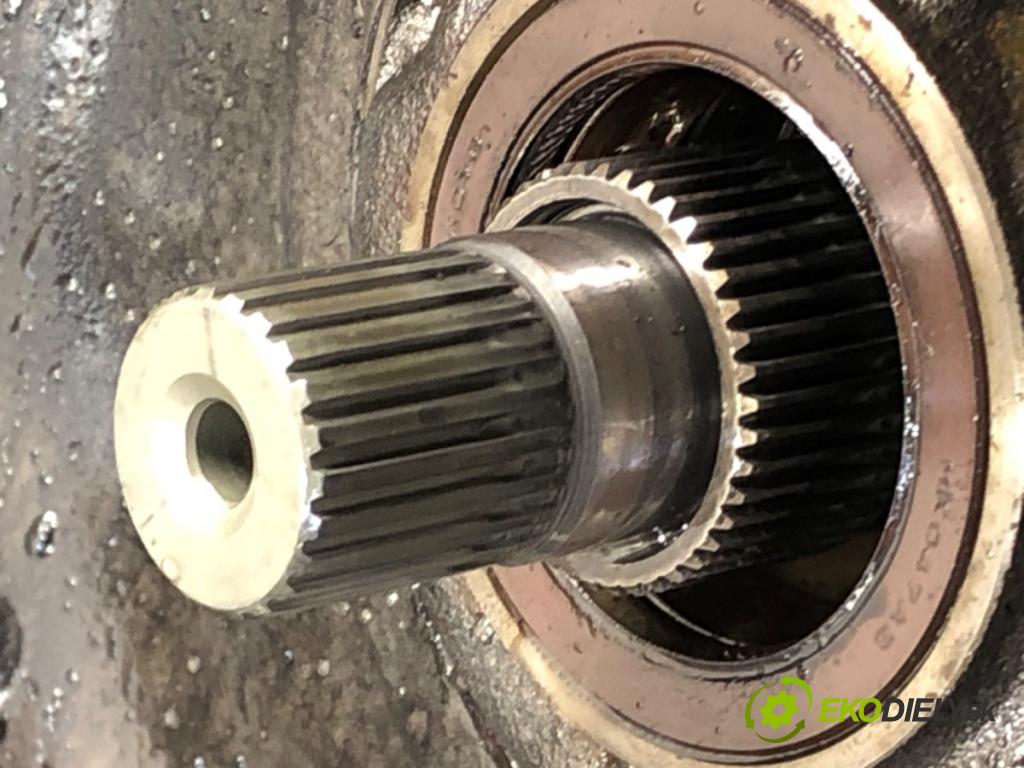 OPEL VECTRA C Kombi 2004 110 kW 1.9 CDTI (F35) 1910 převodovka 13106944 (Převodovka)