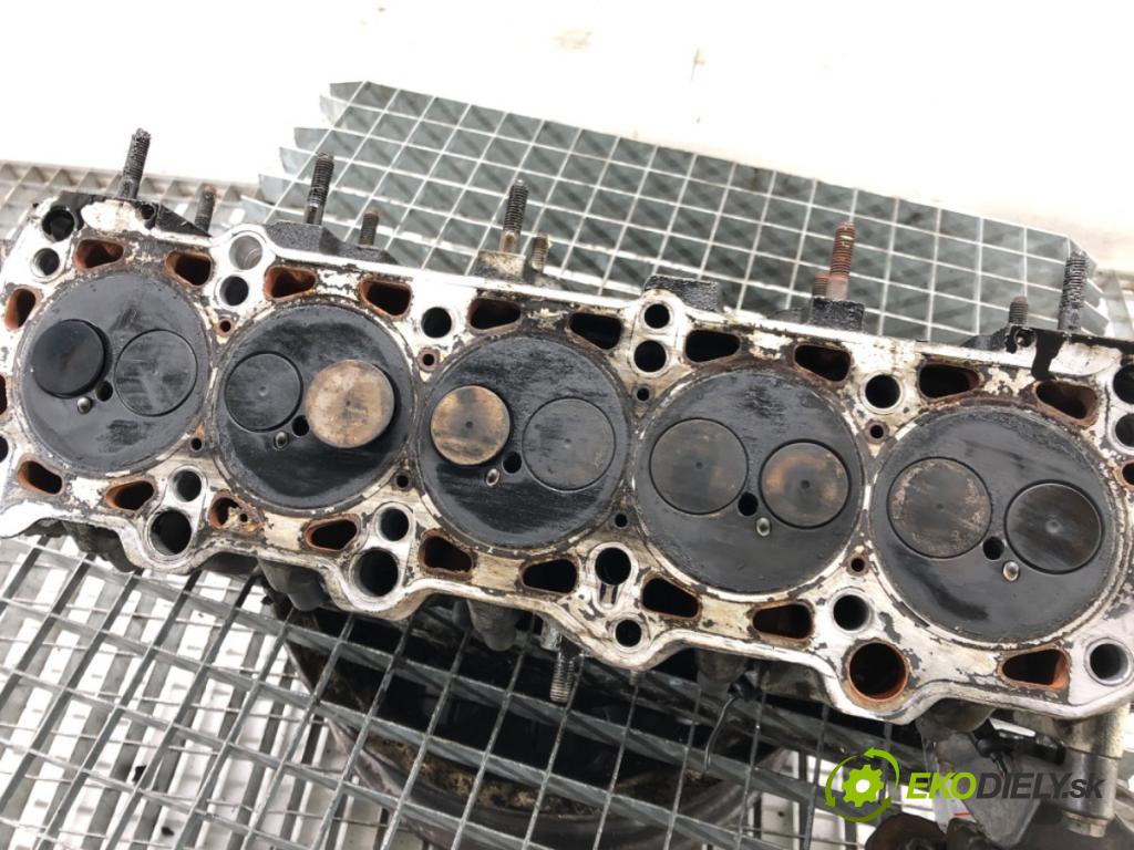 AUDI A6 C4 Avant (4A5) 1994 - 1997    2.5 TDI 103 kW [140 KM] olej napędowy 1994 - 1997  Hlava valcov 046103373B (Hlavy valcov)