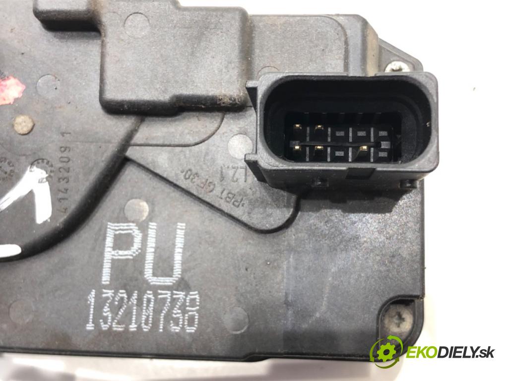OPEL ZAFIRA B Nadwozie pełne/minivan (A05) 2005 - 2015    1.9 CDTI VAN (M75) 88 kW [120 KM] olej napędowy 2005 - 2015  zámok dveře levý zadní část 13210738