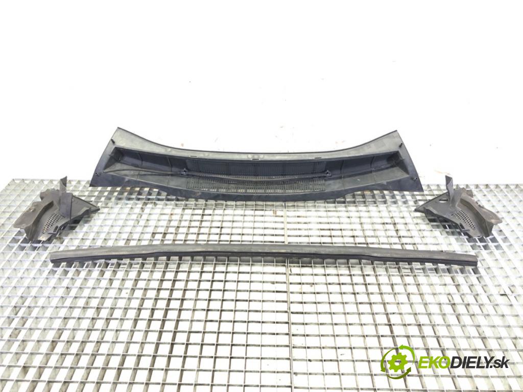 OPEL ZAFIRA B Nadwozie pełne/minivan (A05) 2005 - 2015    1.9 CDTI VAN (M75) 88 kW [120 KM] olej napędowy 2005 - 2015  Torpédo, plast pod čelné okno  (Torpéda)