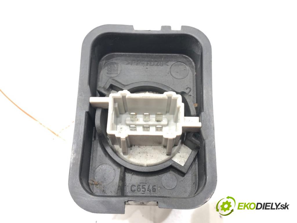 OPEL ZAFIRA B Nadwozie pełne/minivan (A05) 2005 - 2015    1.9 CDTI VAN (M75) 88 kW [120 KM] olej napędowy 2005 - 2015  Odpor, rezistor kúrenia vzduchu  (Odpory (rezistory) kúrenia)