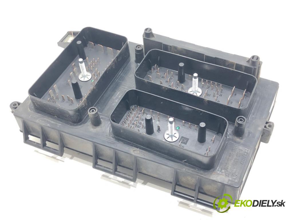 OPEL ZAFIRA B Nadwozie pełne/minivan (A05) 2005 - 2015    1.9 CDTI VAN (M75) 88 kW [120 KM] olej napędowy 2005 - 2015  modul BSI 13206748 (Pojistkové skříňky)