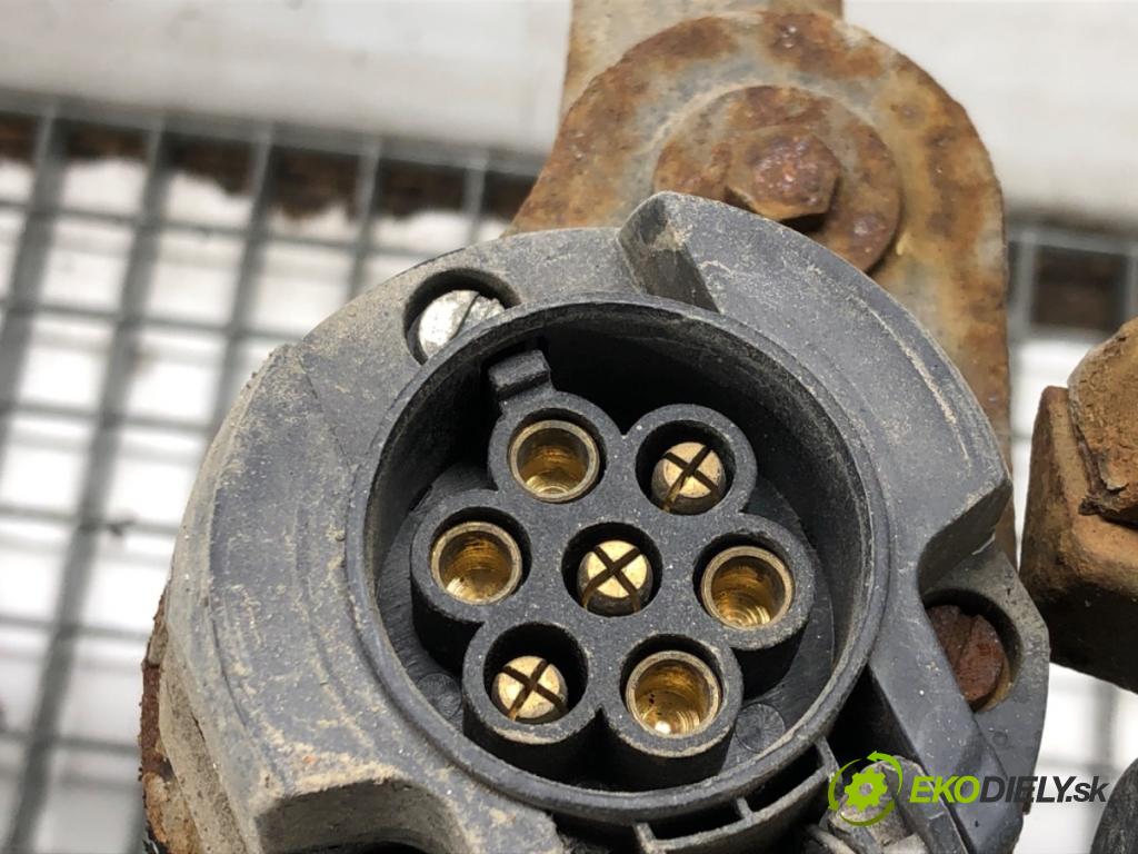 VW JETTA III (1K2) 2004 - 2013    1.9 TDI 77 kW [105 KM] olej napędowy 2005 - 2010  Hák tažné zařízení 1K5803880 (Tažná zařízení)