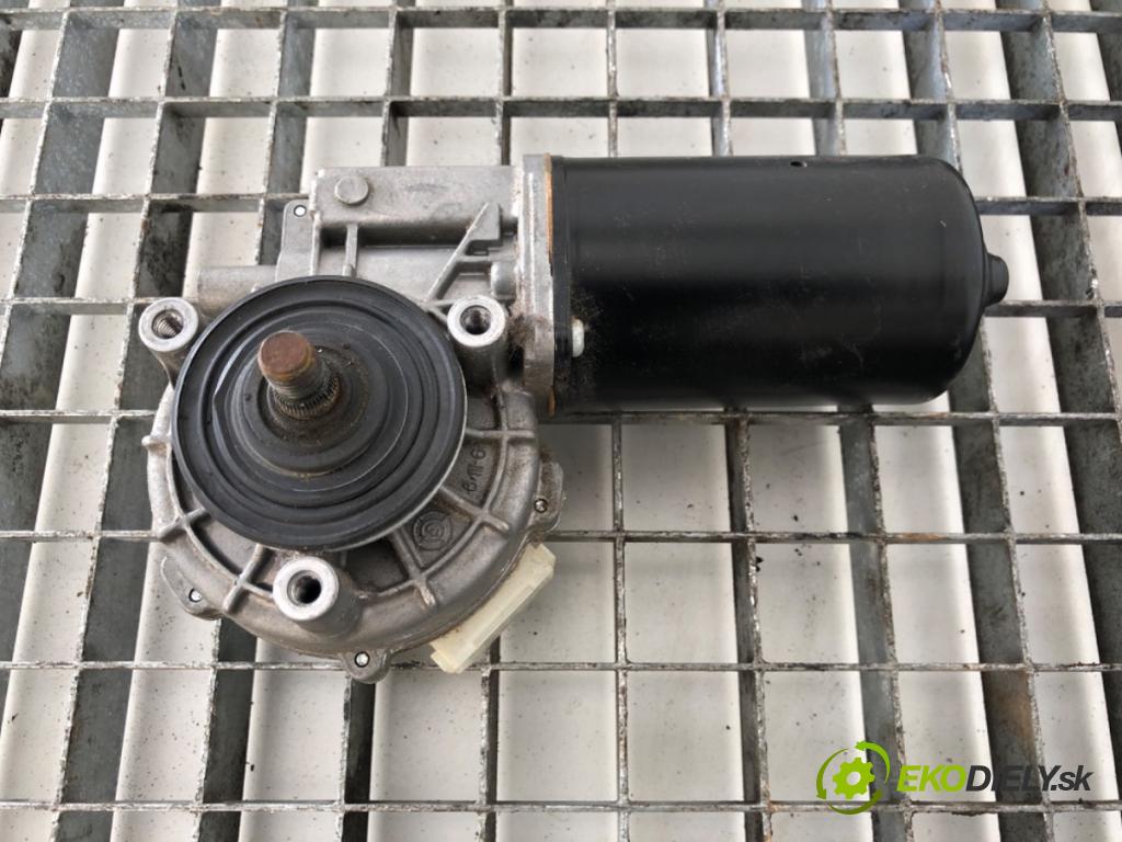 DAF XF 2012 - 2022    FT 460  motor stěračů přední část 403.924